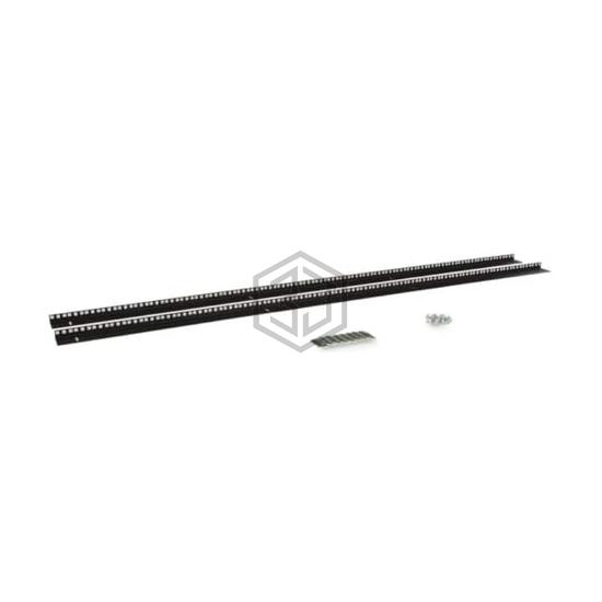 3160-3-001-37 - Kendall Howard - Box Accessories