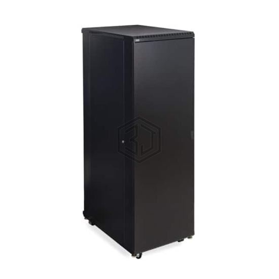 3104-3-001-37 - Kendall Howard - Boxes