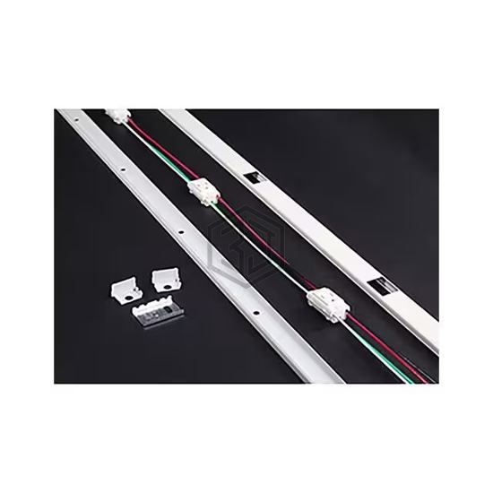 B872257 - Wiremold - Power Distribution, Surge Protectors