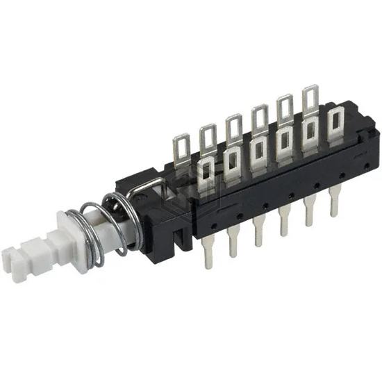 F4UEE - C&K - Pushbutton Switches